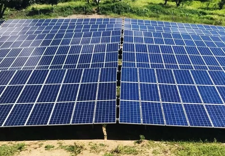 パピアニュ-ギニア702KW太陽光発電所という案件は